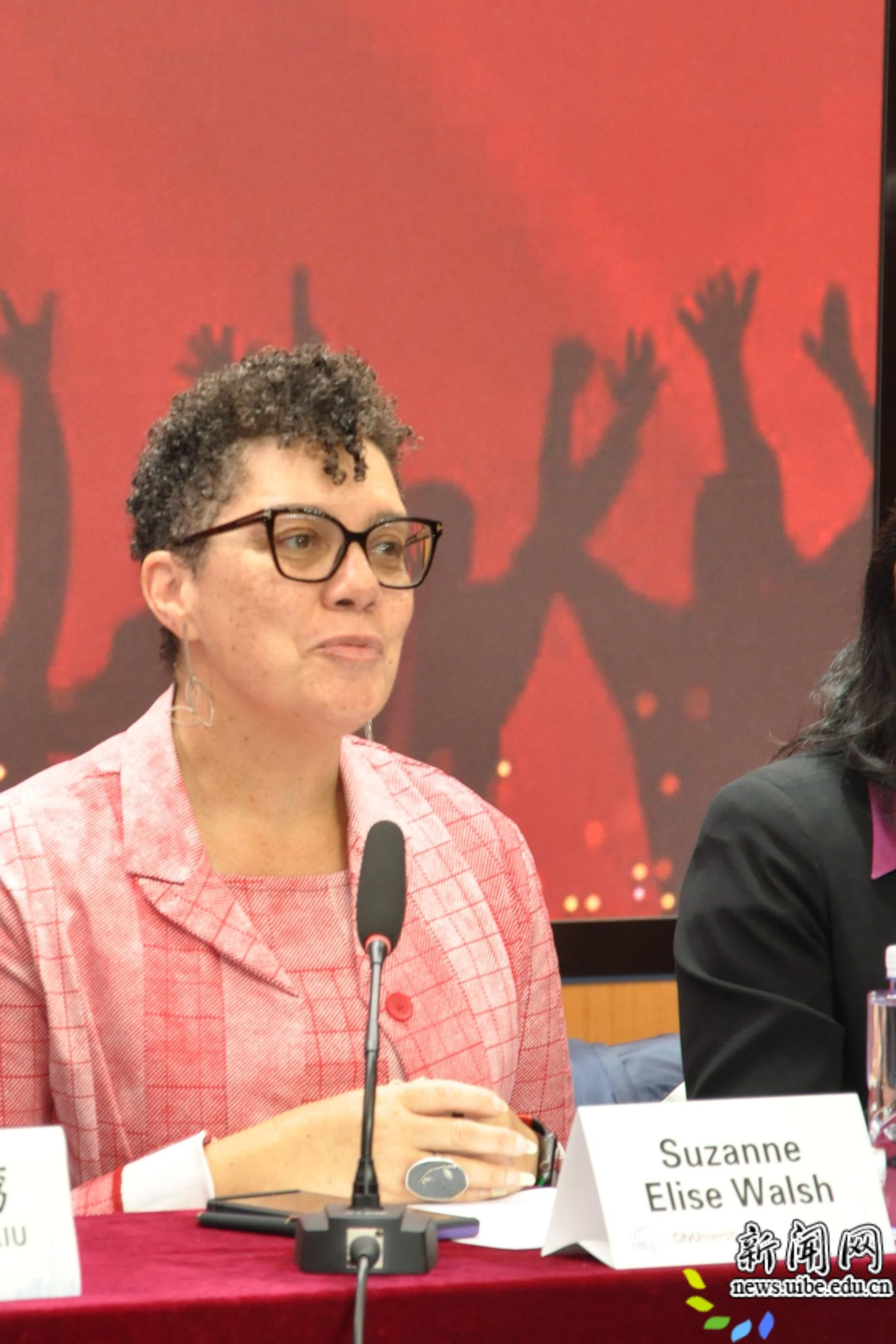 Suzanne Elise Walsh致辞.jpg