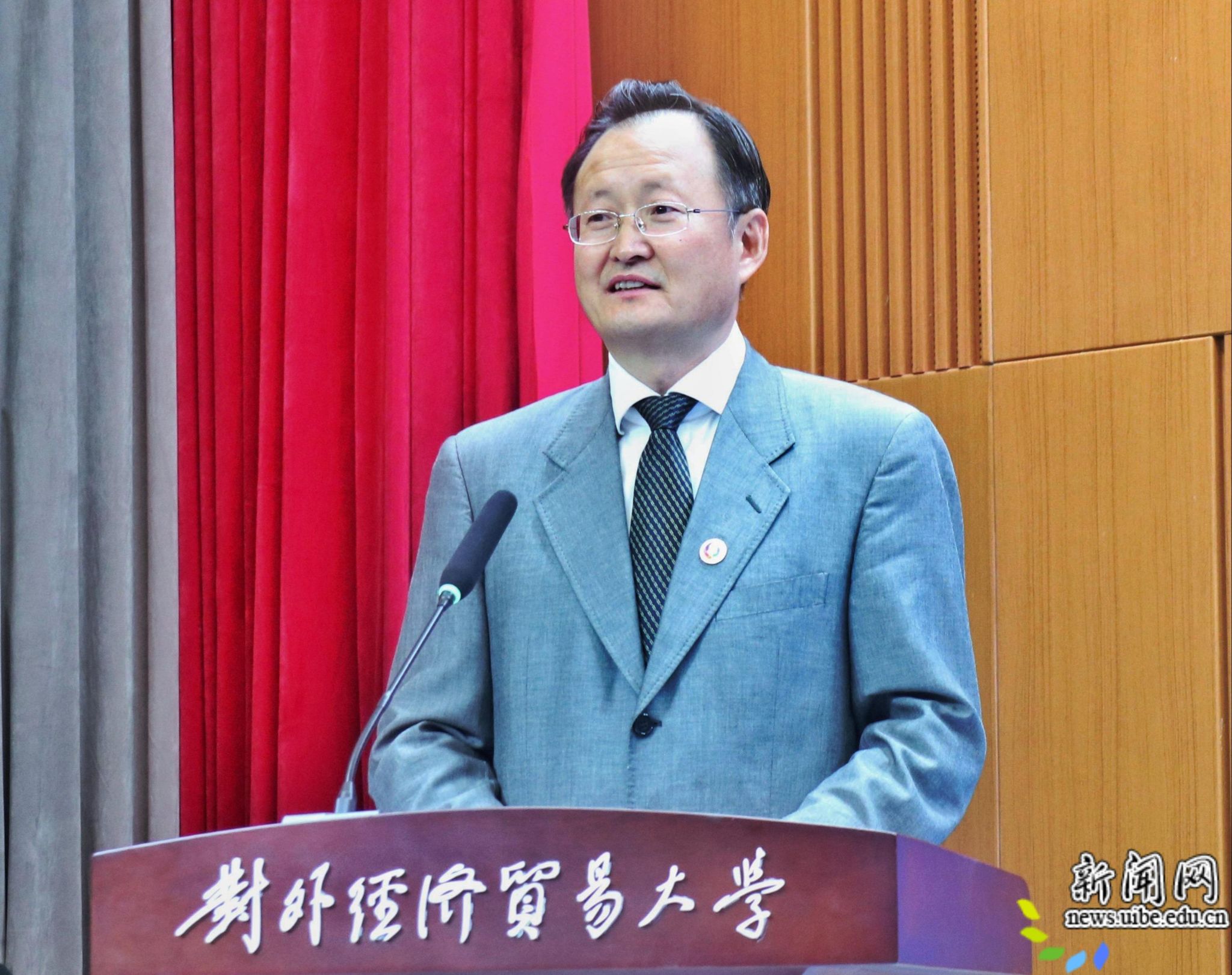 黄书记致辞-修.jpg