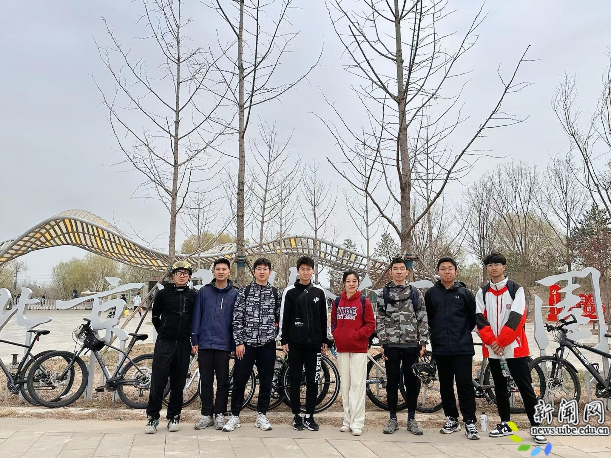 2.2组织春日骑行活动.jpg