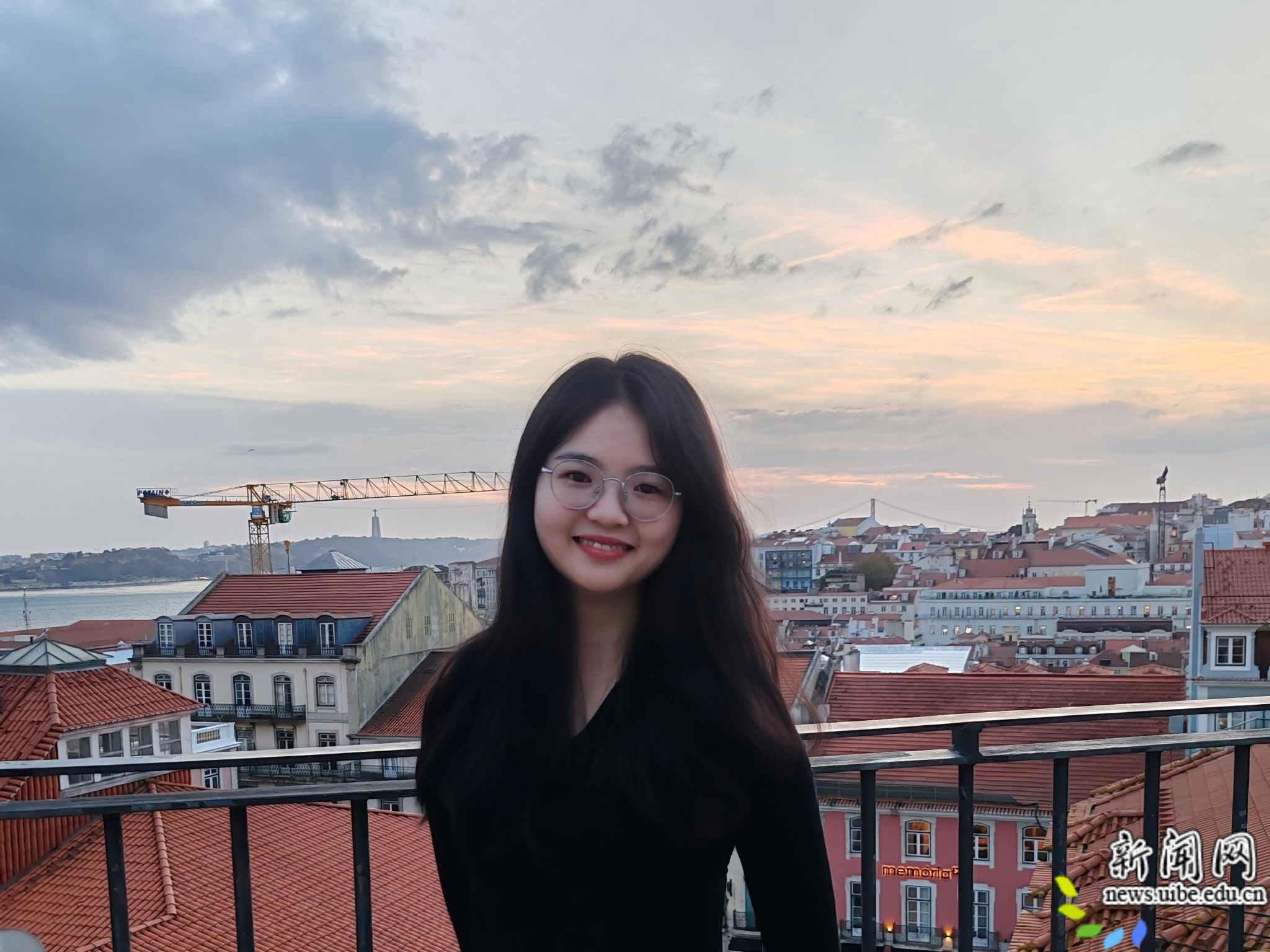 外语学院 黄安琪2.jpg